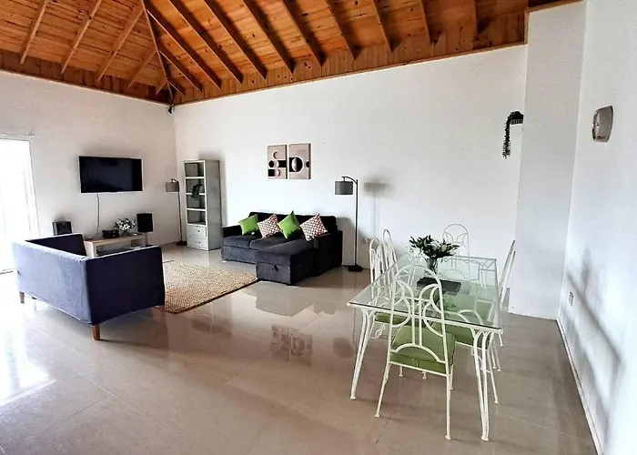 - Hillside Retreat * Montego Bay